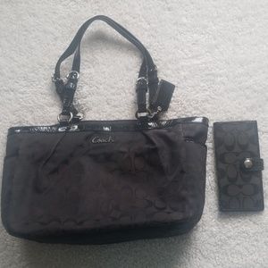 100% Authentic Coach Bag and Wallet **MOVING SALE*